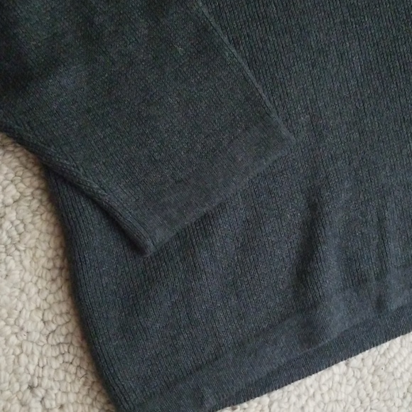 XL Gap Sweater - Picture 5 of 5